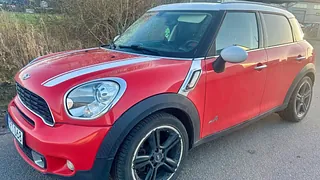 Till salu - MINI Countryman Cooper S AWD kamkedja automat läder backsens